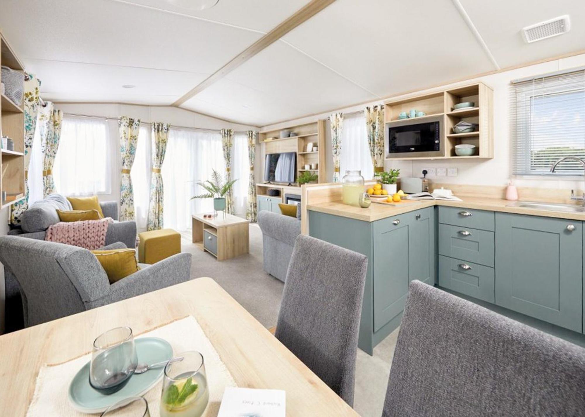 Parc Farm Holiday Park Молд Екстериор снимка